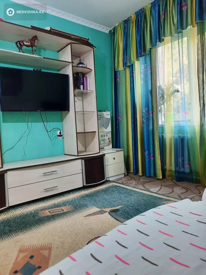 43 м², 1-комнатная квартира, этаж 2 из 5, 43 м², посуточно, изображение - 1
