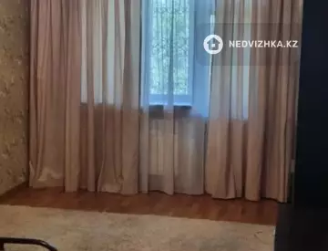 3-комнатная квартира, этаж 4 из 5, 70 м²