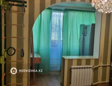 3-комнатная квартира, этаж 4 из 5, 70 м²