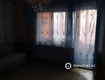 4-комнатная квартира, этаж 10 из 12, 92 м²