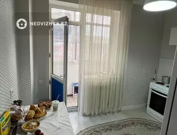 1-комнатная квартира, этаж 8 из 16, 38 м²