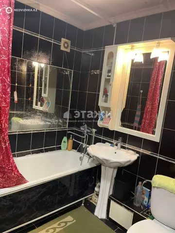 2-комнатная квартира, этаж 4 из 5, 44 м²