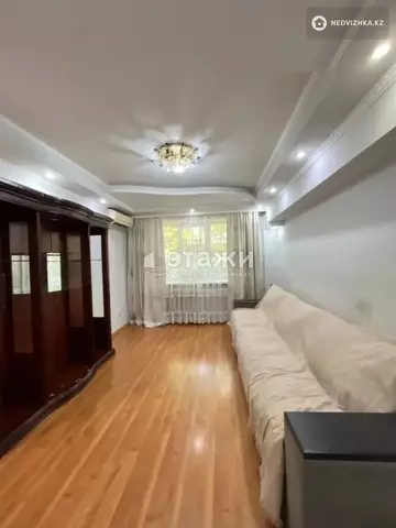 3-комнатная квартира, этаж 1 из 5, 67 м²
