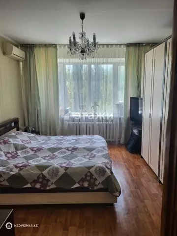3-комнатная квартира, этаж 4 из 5, 86 м²
