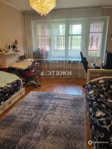 3-комнатная квартира, этаж 4 из 5, 86 м²