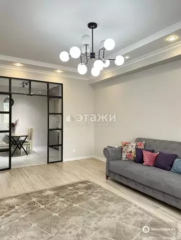 2-комнатная квартира, этаж 12 из 18, 77 м²