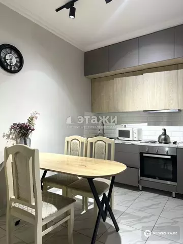 2-комнатная квартира, этаж 12 из 18, 77 м²