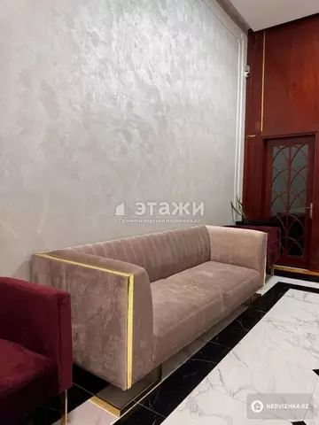 4-комнатная квартира, этаж 5 из 8, 147 м²
