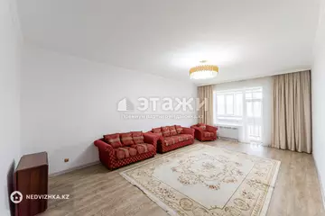 3-комнатная квартира, этаж 9 из 9, 145 м²