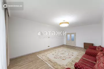 3-комнатная квартира, этаж 9 из 9, 145 м²