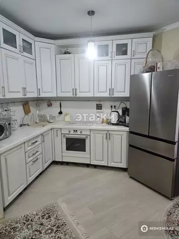 3-комнатная квартира, этаж 3 из 9, 72 м²