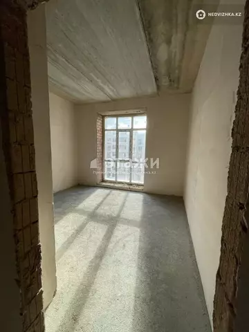 2-комнатная квартира, этаж 9 из 12, 62 м²
