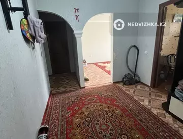 2-комнатная квартира, этаж 4 из 5, 53 м²