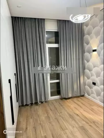 1-комнатная квартира, этаж 10 из 12, 36 м²