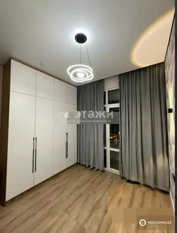 1-комнатная квартира, этаж 10 из 12, 36 м²