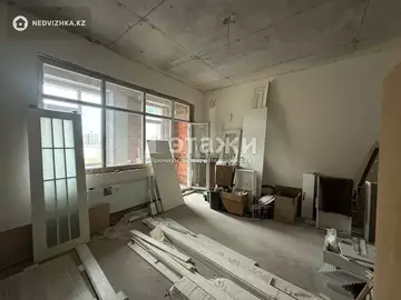 3-комнатная квартира, этаж 4 из 7, 120 м²