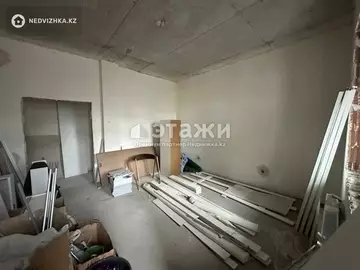 3-комнатная квартира, этаж 4 из 7, 120 м²