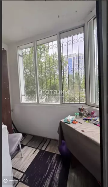 2-комнатная квартира, этаж 1 из 10, 53 м²