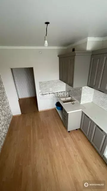 3-комнатная квартира, этаж 2 из 6, 92 м²