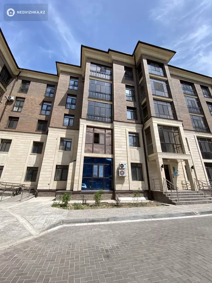 147 м², 5-комнатная квартира, этаж 3 из 5, 147 м², изображение - 1