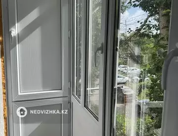 3-комнатная квартира, этаж 2 из 5, 62 м²