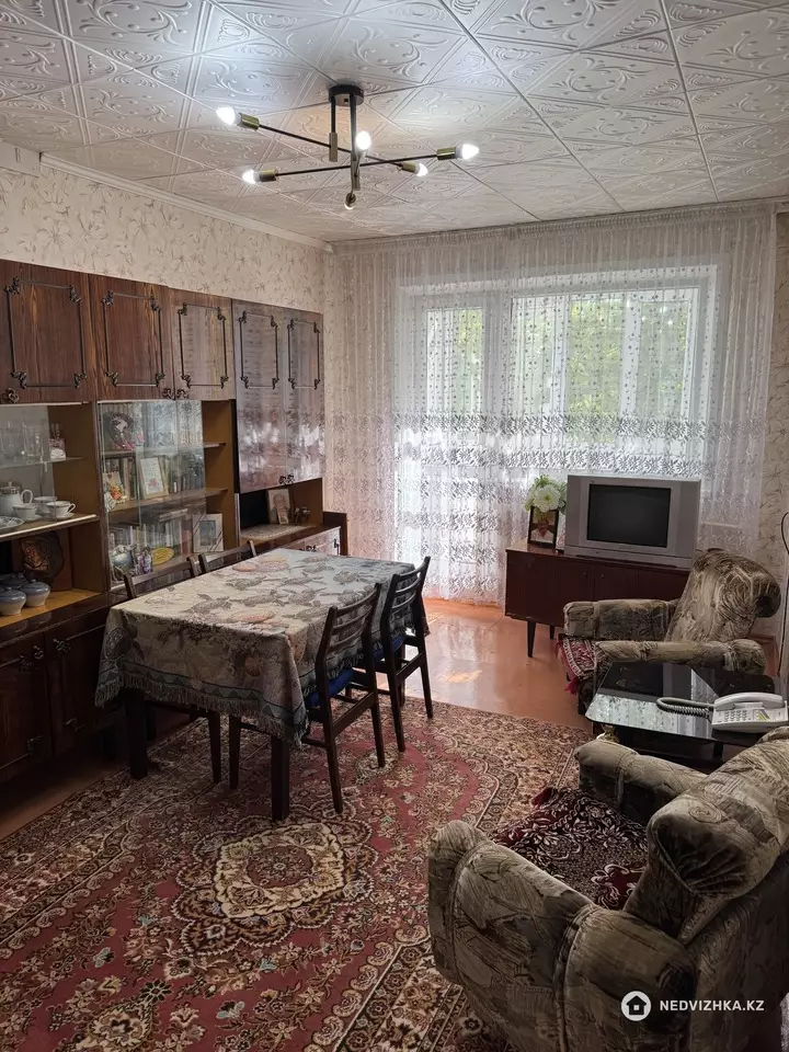 61.5 м², 3-комнатная квартира, этаж 2 из 5, 62 м², изображение - 1