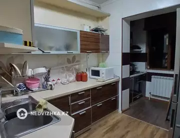 4-комнатная квартира, этаж 3 из 5, 89 м², на длительный срок