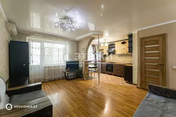 2-комнатная квартира, этаж 4 из 5, 51 м²