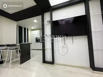 1-комнатная квартира, этаж 8 из 10, 38 м²