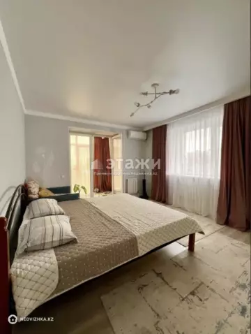 3-комнатная квартира, этаж 8 из 10, 94 м²
