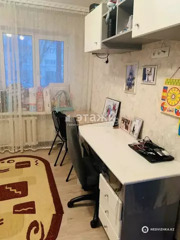 3-комнатная квартира, этаж 3 из 5, 56 м²