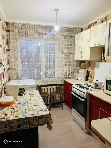 3-комнатная квартира, этаж 3 из 5, 56 м²