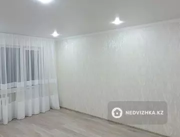 1-комнатная квартира, этаж 3 из 5, 30 м²
