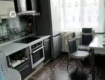 2-комнатная квартира, этаж 10 из 10, 55 м², на длительный срок
