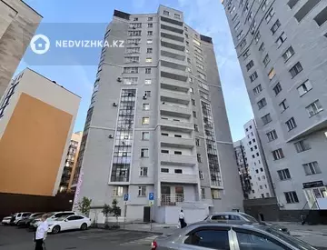 3-комнатная квартира, этаж 2 из 15, 90 м²