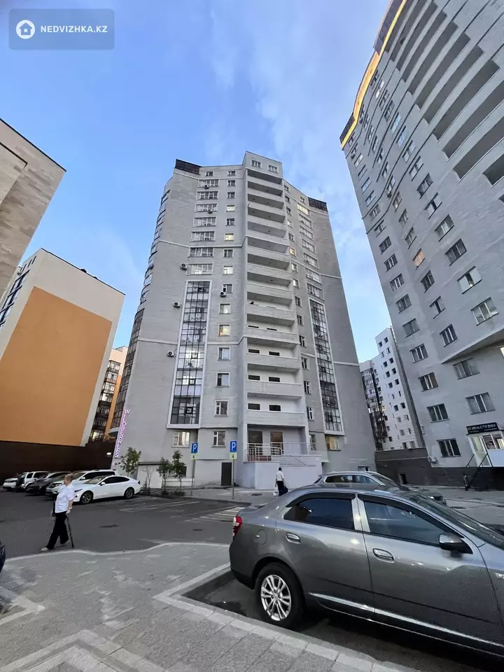 90 м², 3-комнатная квартира, этаж 2 из 15, 90 м², изображение - 1
