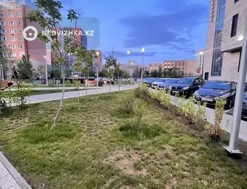 3-комнатная квартира, этаж 2 из 15, 90 м²