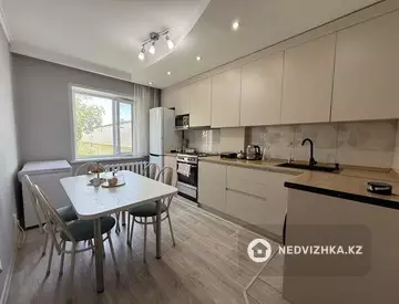 3-комнатная квартира, этаж 4 из 6, 69 м²