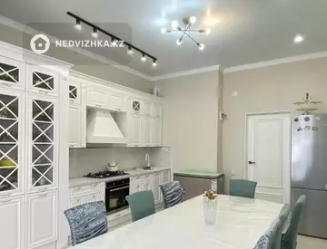 3-комнатная квартира, этаж 1 из 9, 125 м²