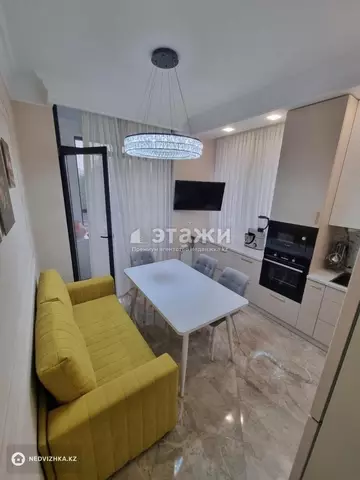 70 м², 2-комнатная квартира, этаж 2 из 12, 70 м², изображение - 7