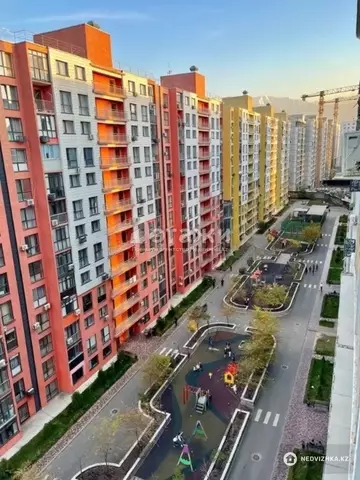 1-комнатная квартира, этаж 10 из 13, 45 м²