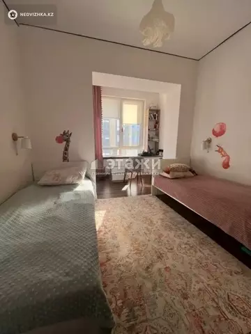 3-комнатная квартира, этаж 9 из 20, 76 м², на длительный срок