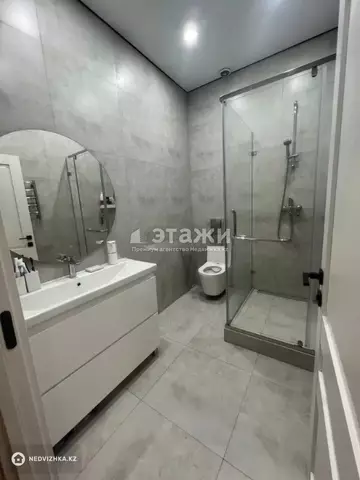 3-комнатная квартира, этаж 9 из 20, 76 м², на длительный срок