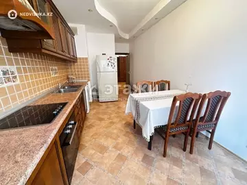 3-комнатная квартира, этаж 5 из 17, 115 м², на длительный срок