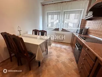 3-комнатная квартира, этаж 5 из 17, 115 м², на длительный срок
