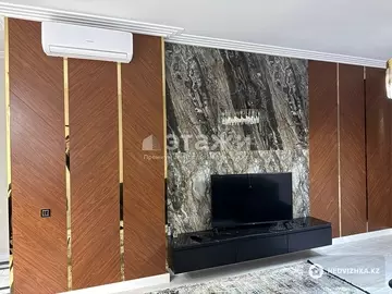 2-комнатная квартира, этаж 17 из 17, 66 м², на длительный срок