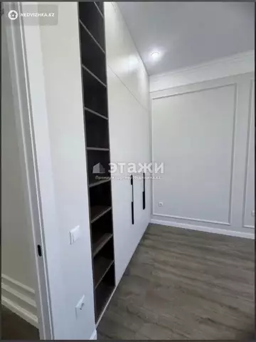3-комнатная квартира, этаж 17 из 18, 70 м²