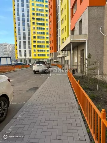 2-комнатная квартира, этаж 2 из 12, 53 м²