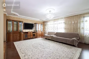 3-комнатная квартира, этаж 6 из 13, 154 м²