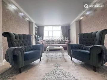 3-комнатная квартира, этаж 8 из 9, 101 м²